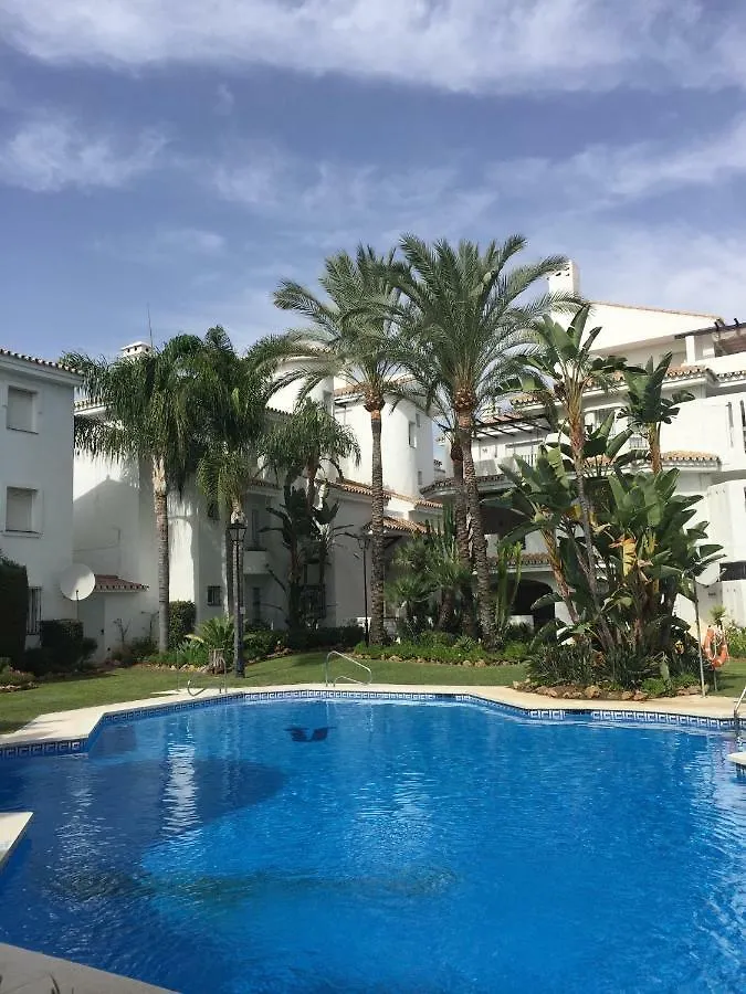 Beautiful 2 Bedroom Apartment @ Puerto Banus! location